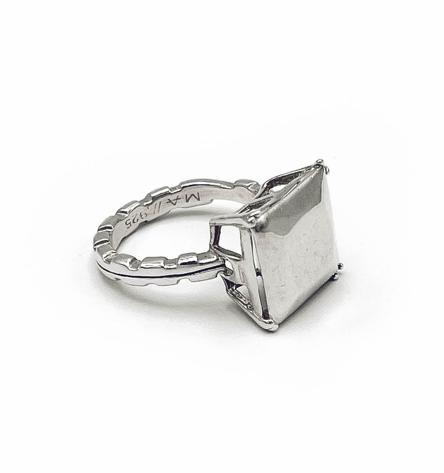 SQUARE GEM RING